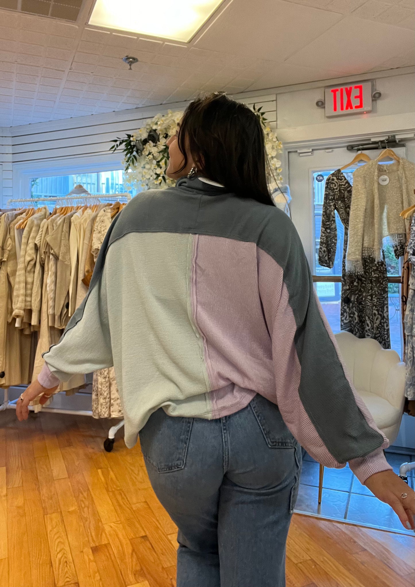 Victoria Color Block Pullover