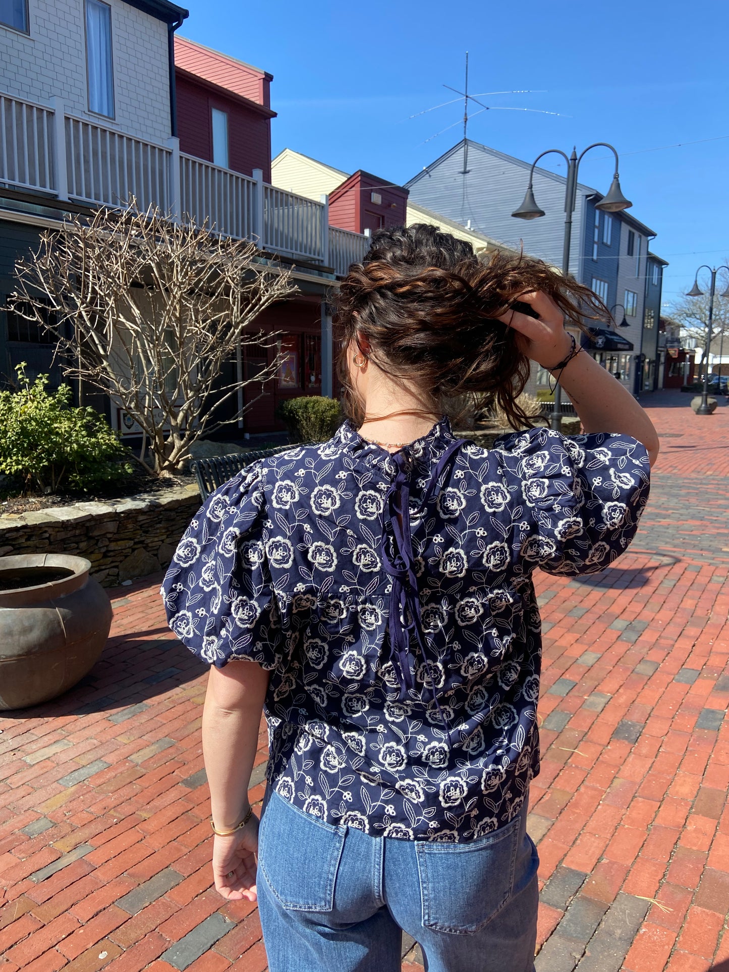 Daisy Fields Top