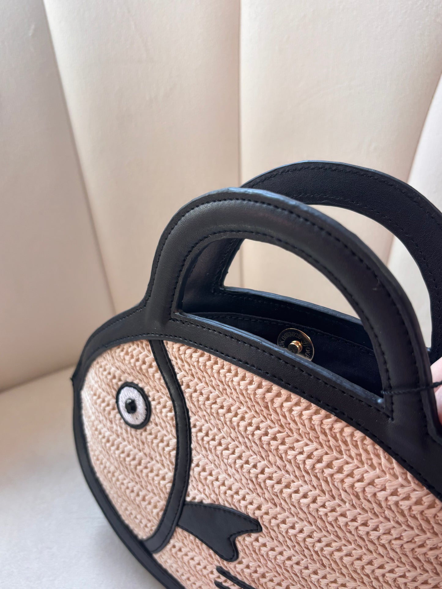 Raffia Fish Clutch